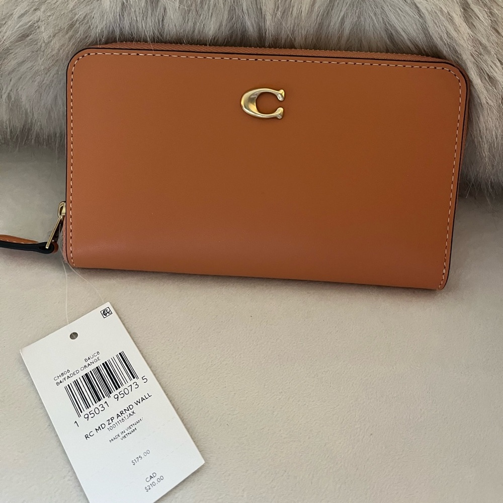 NWT Coach Brass Accent Zip Wallet in Faded Orange - Picture 6 of 6